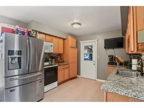 1046 Mobile St, Aurora, CO 80011 photo 9