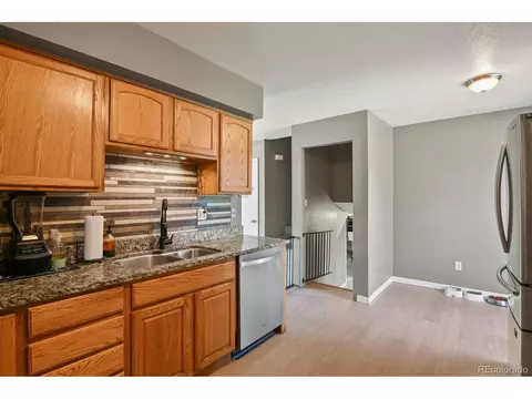1046 Mobile St, Aurora, CO 80011 photo 7