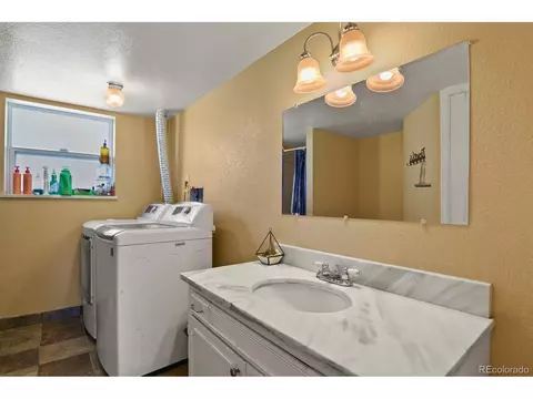 1046 Mobile St, Aurora, CO 80011 photo 16