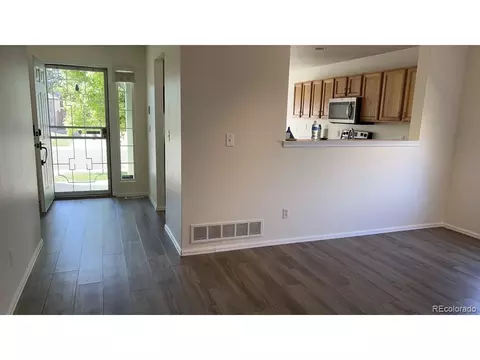 19037 E Ithaca Dr, Aurora, CO 80013 photo 3