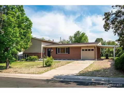 426 S Potomac Cir, Aurora, CO 80012