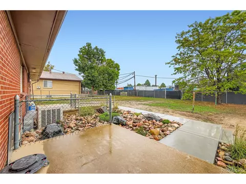 1970 Chambers Rd, Aurora, CO 80011 photo 24