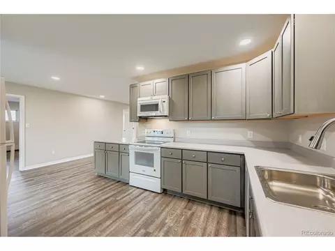 1970 Chambers Rd, Aurora, CO 80011 photo 16