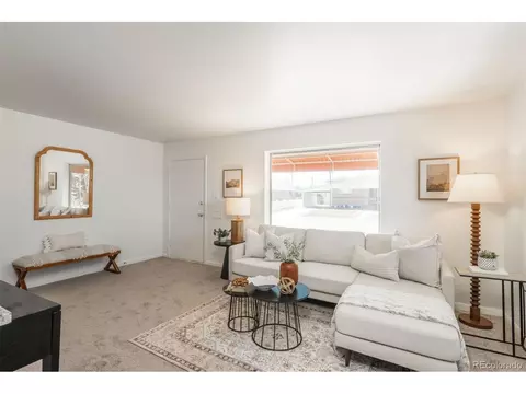 7220 Avrum Dr, Denver, CO 80221