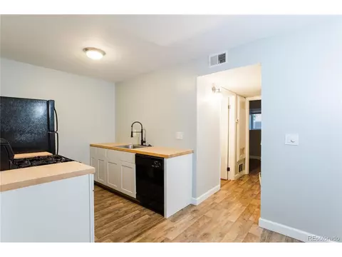 Undisclosed, Aurora, CO 80012 photo 11
