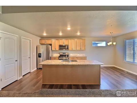 8177 Eagle Dr, Greeley, CO 80634 photo 9
