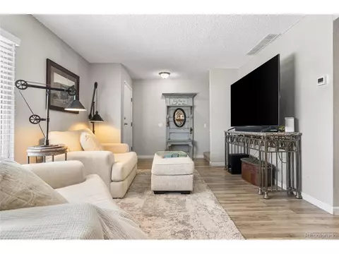 Living - 16066 E Ithaca Pl #B, Aurora, CO 80013 photo 5 of 6