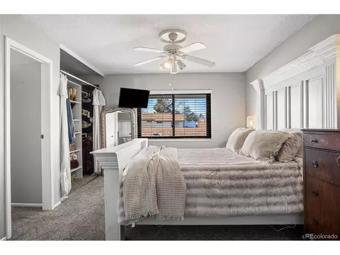 Bedroom - 16066 E Ithaca Pl #B, Aurora, CO 80013 photo 4 of 7
