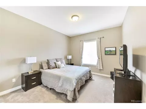 8027 S Valleyhead Way, Aurora, CO 80016 photo 12