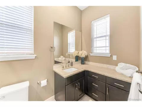 8027 S Valleyhead Way, Aurora, CO 80016 photo 13