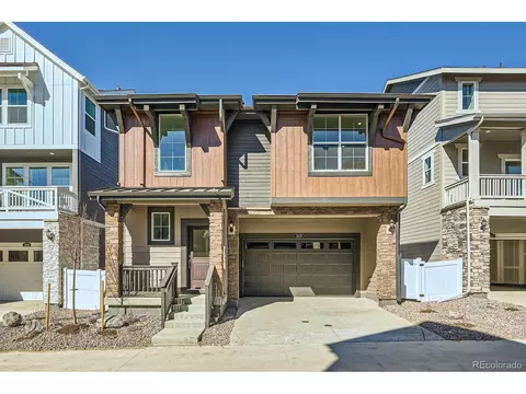 2078 S Haleyville Way, Aurora, CO 80018