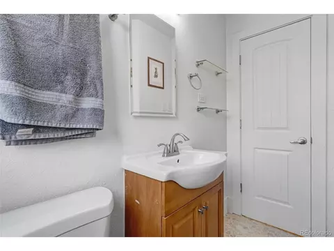 Bath - 2885 Oneida St, Denver, CO 80207 photo 1 of 2