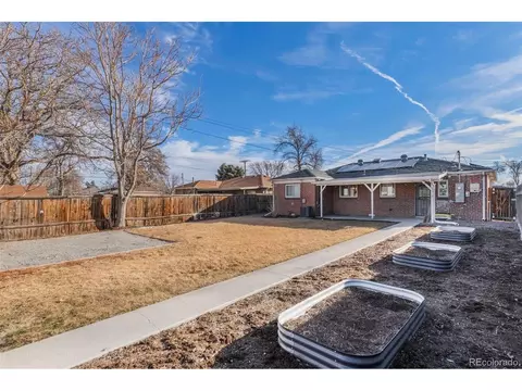 Exterior - 2885 Oneida St, Denver, CO 80207 photo 1 of 3
