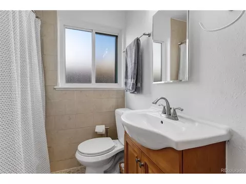 Bath - 2885 Oneida St, Denver, CO 80207 photo 2 of 2