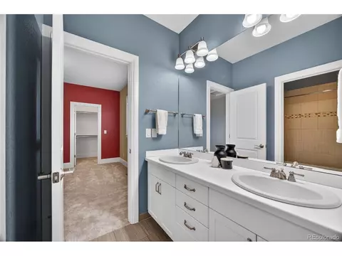 Bath - 8104 E 25th Dr, Denver, CO 80238 photo 5 of 5