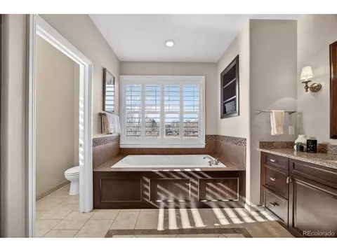 Bath - 8104 E 25th Dr, Denver, CO 80238 photo 2 of 5
