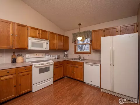 749 Holmes Pl, Berthoud, CO 80513 photo 12
