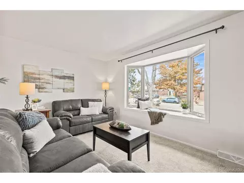 6250 W Maplewood Pl, Littleton, CO 80123