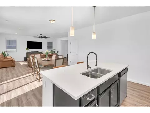 26758 E Maple Ave, Aurora, CO 80018 photo 5