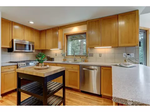 357 Canyonside Dr, Boulder, CO 80302 photo 4