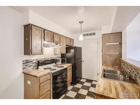 5076 Buckingham Rd, Boulder, CO 80301 photo 4