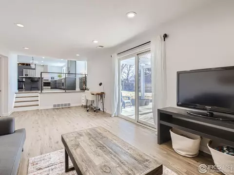 7822 Greenbriar Cir, Boulder, CO 80301 photo 3