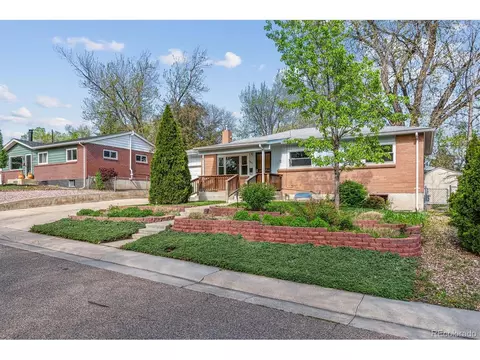 6882 Moore St, Arvada, CO 80004 photo 4