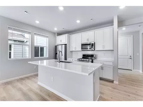 1509 E 3rd Ave, Longmont, CO 80501 photo 2