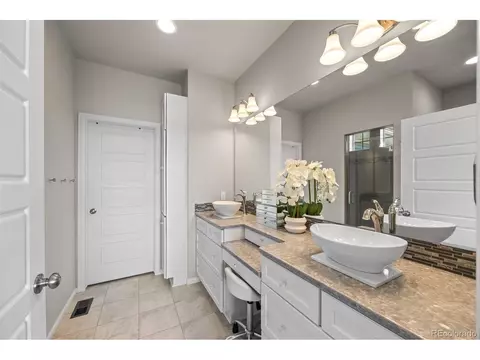 Bath - 20162 E 53rd Pl, Denver, CO 80249 photo 1 of 4