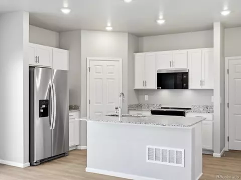 2242 E 164th Ave, Thornton, CO 80602 photo 3