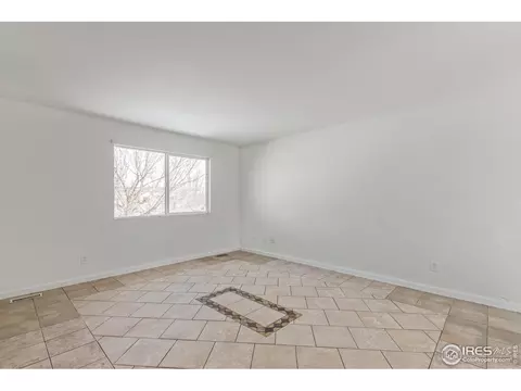 1118 E 24th St Ln, Greeley, CO 80631 photo 5