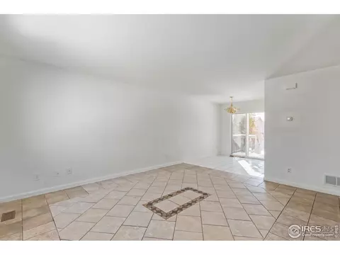 1118 E 24th St Ln, Greeley, CO 80631 photo 3