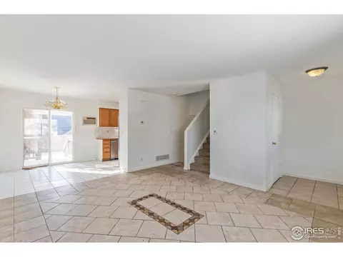 1118 E 24th St Ln, Greeley, CO 80631 photo 4