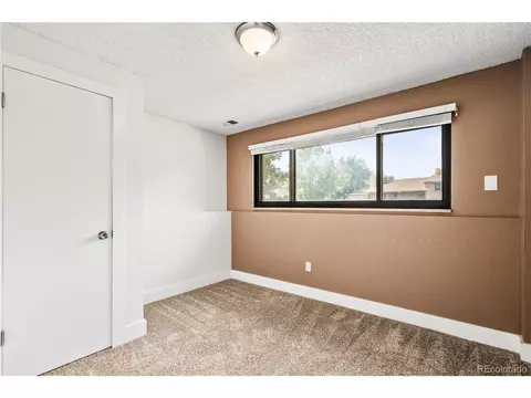 Undisclosed, Aurora, CO 80010 photo 15
