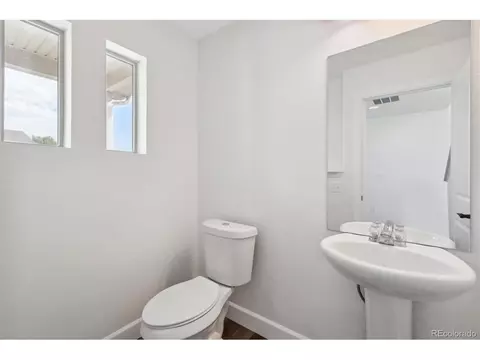19558 E 47th Dr, Denver, CO 80249 photo 5