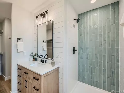 2484 E 101st Ct, Thornton, CO 80229 photo 12
