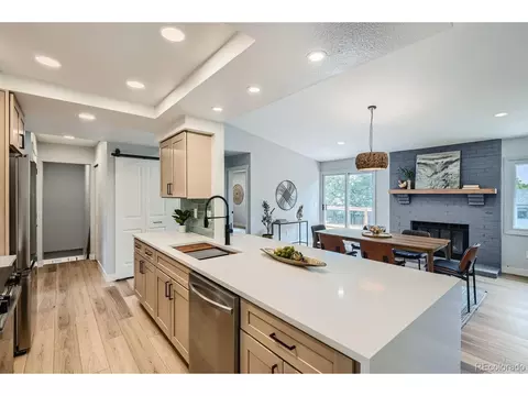 2484 E 101st Ct, Thornton, CO 80229 photo 6