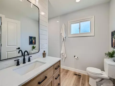 2484 E 101st Ct, Thornton, CO 80229 photo 13