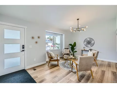 2484 E 101st Ct, Thornton, CO 80229 photo 4