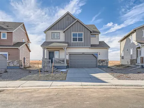 665 Heartland Dr, Bennett, CO 80102 photo 2
