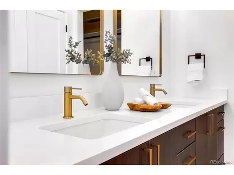 Bath - 5055 Cody St #E, Arvada, CO 80002 photo 5 of 6