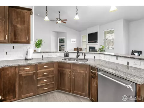 6706 34th St, Greeley, CO 80634 photo 9