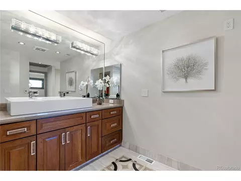 Undisclosed, Denver, CO 80222 photo 15