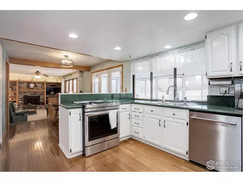 1115 Berkeley Ct, Longmont, CO 80503 photo 4