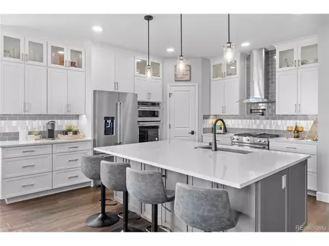21102 E Stanford Dr, Aurora, CO 80015 photo 2