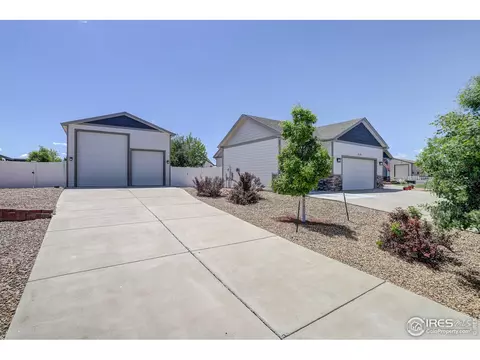 5246 Eagle Meadow Dr, Dacono, CO 80514
