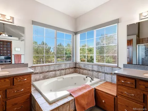 Bath - 6878 Taft Ct, Arvada, CO 80004 photo 3 of 5