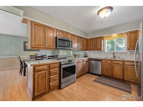 1436 Hilltop Dr, Longmont, CO 80504 photo 6