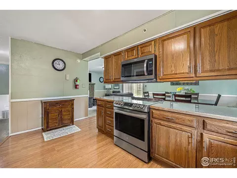 1436 Hilltop Dr, Longmont, CO 80504 photo 8