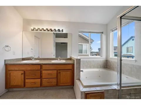 Bath - 5552 Jasper St, Denver, CO 80239 photo 1 of 3